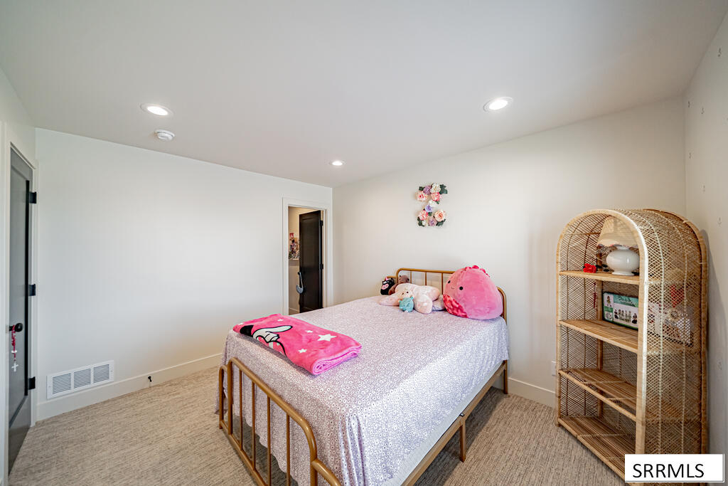 4034 E 537 N Property Photo 21
