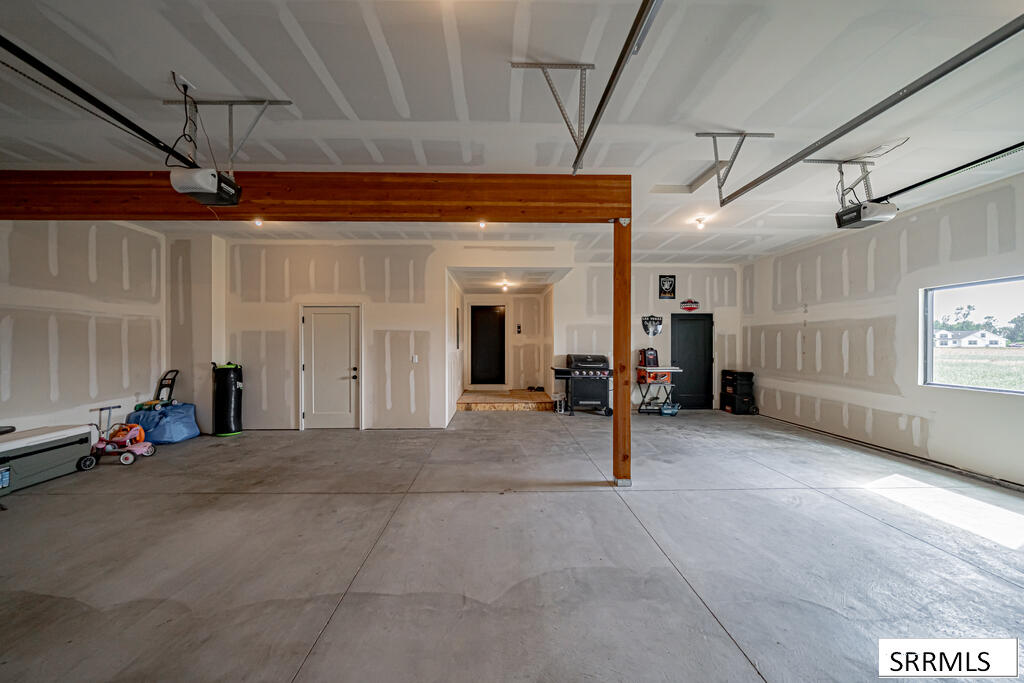 4034 E 537 N Property Photo 25