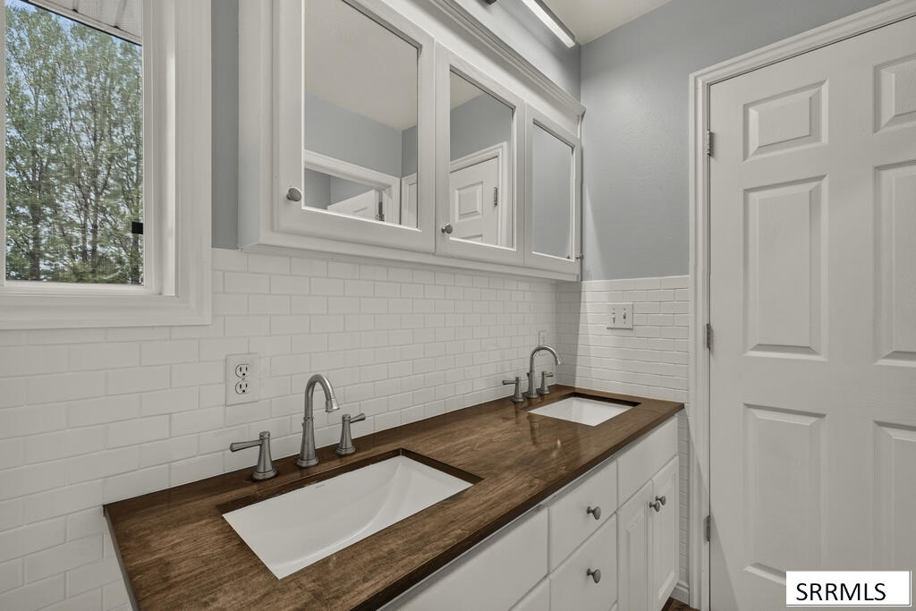 235 N 4135 E Property Photo 17