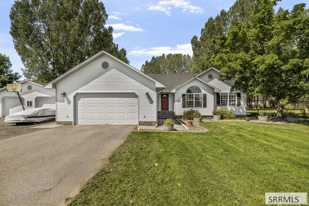 235 N 4135 E Property Photo 57