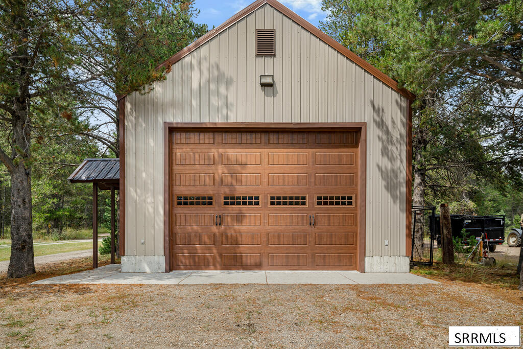 3708 Snake River Road Property Photo 4