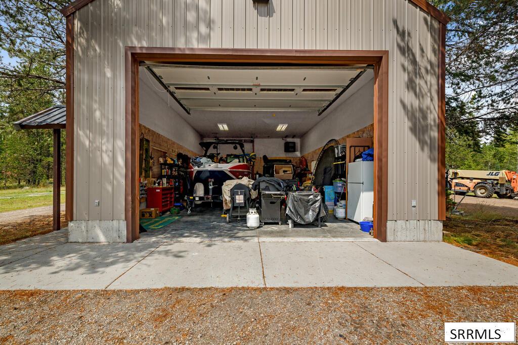 3708 Snake River Road Property Photo 5