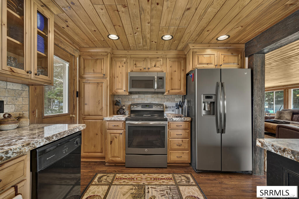 3708 Snake River Road Property Photo 9
