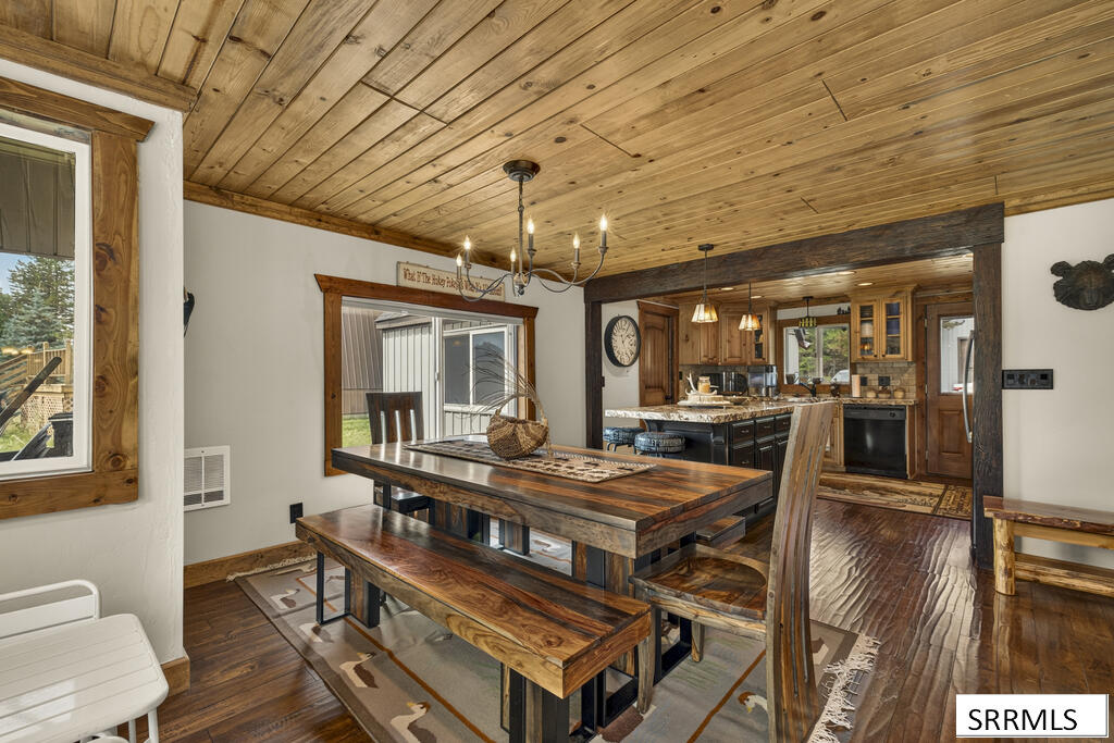 3708 Snake River Road Property Photo 13