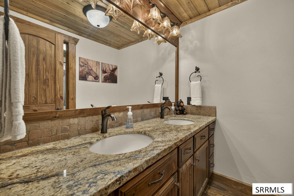 3708 Snake River Road Property Photo 33