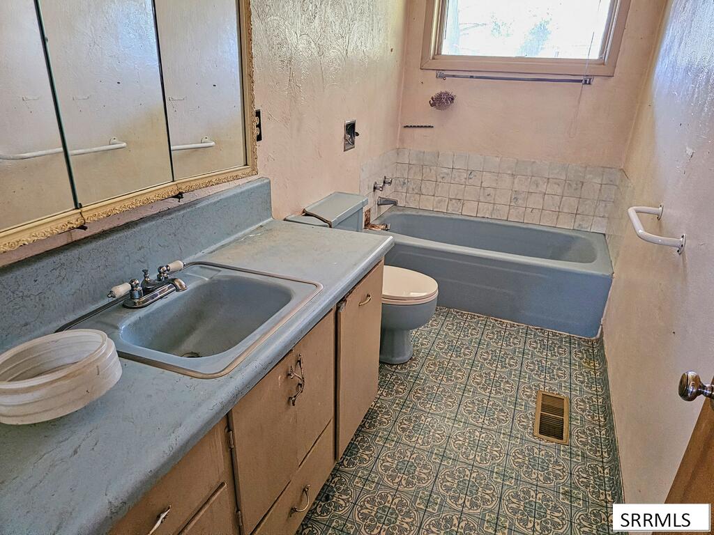 506 Courthouse Drive Property Photo 22