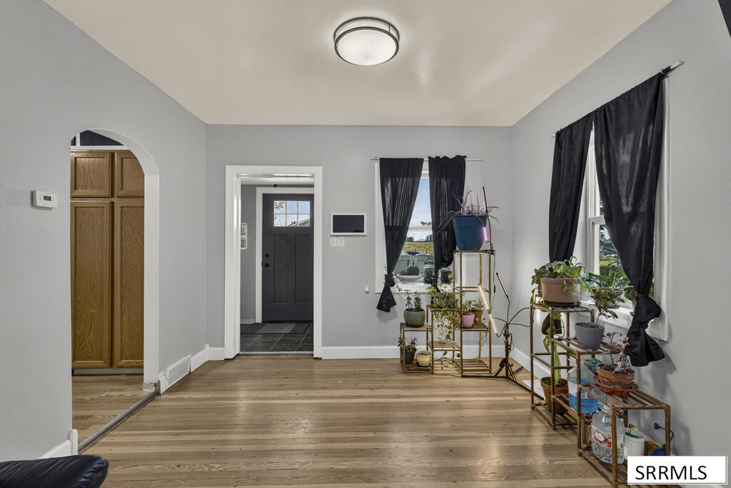 1270 Elmore Property Photo 5