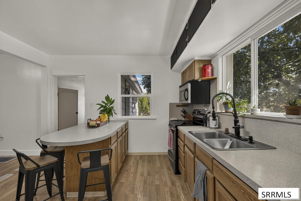 1270 Elmore Property Photo 10