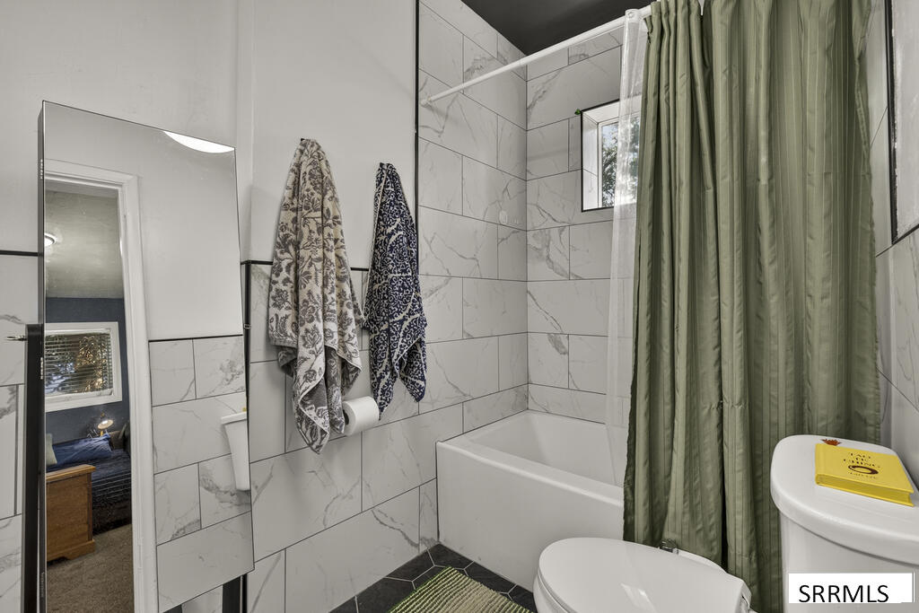 1270 Elmore Property Photo 19