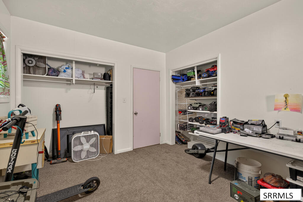 1270 Elmore Property Photo 21