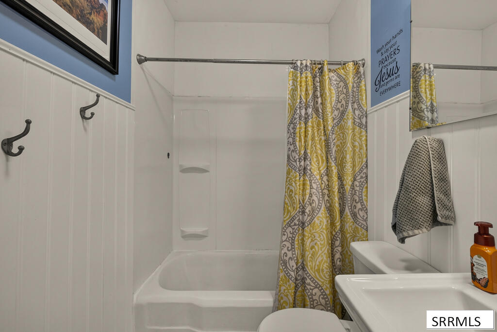 1270 Elmore Property Photo 22