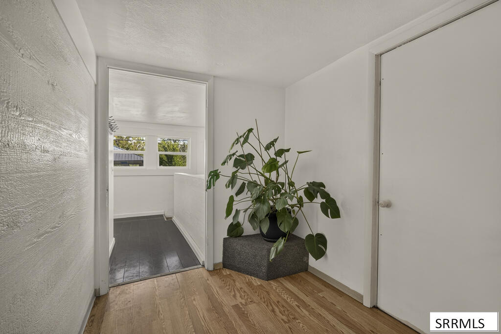 1270 Elmore Property Photo 27