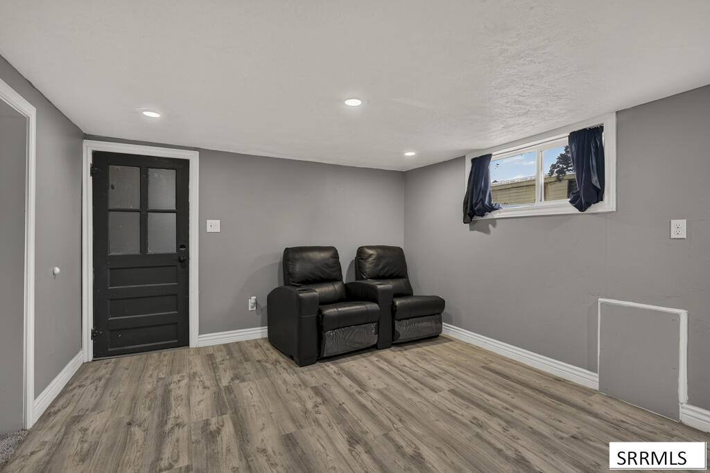 1270 Elmore Property Photo 33