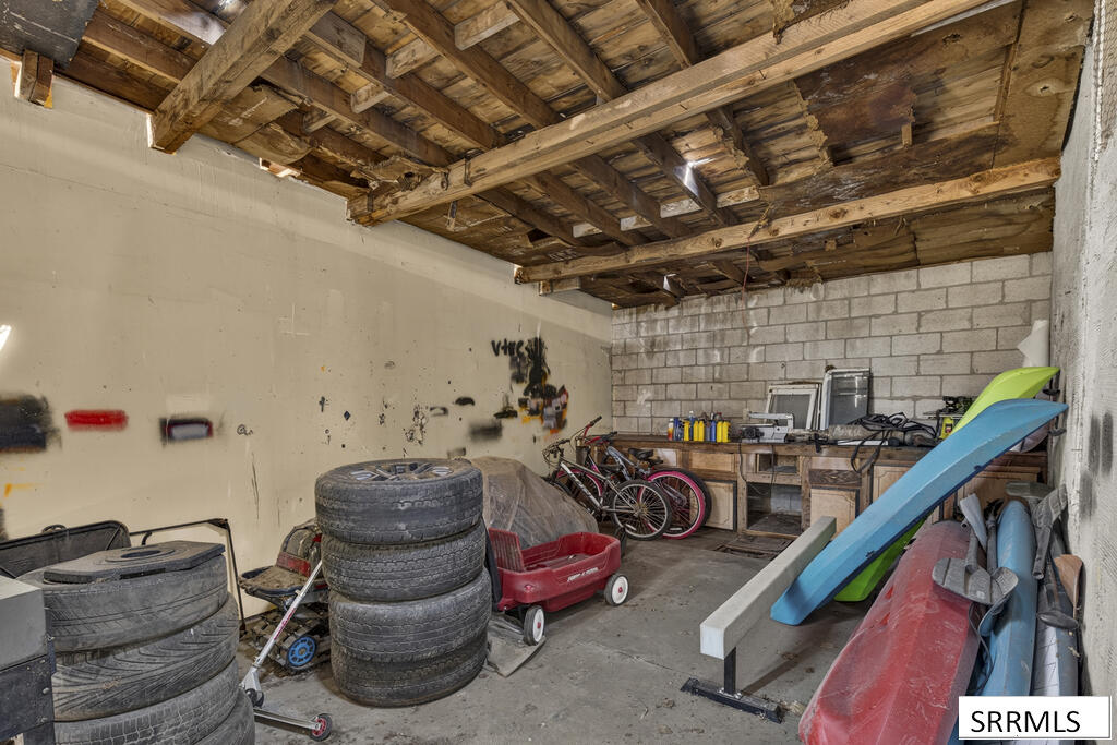 1270 Elmore Property Photo 44