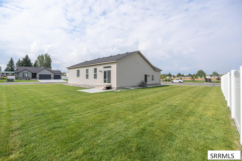 3187 Riata Lane Property Photo 6