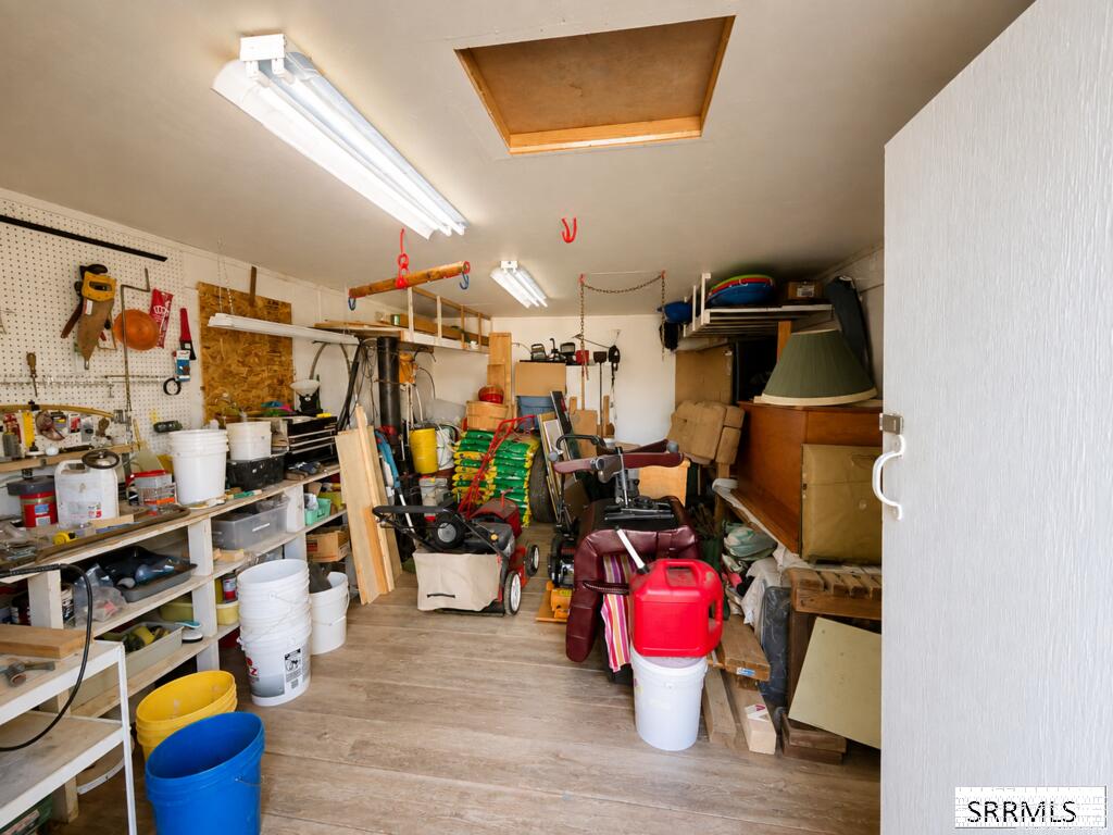 420 3rd W Property Photo 13