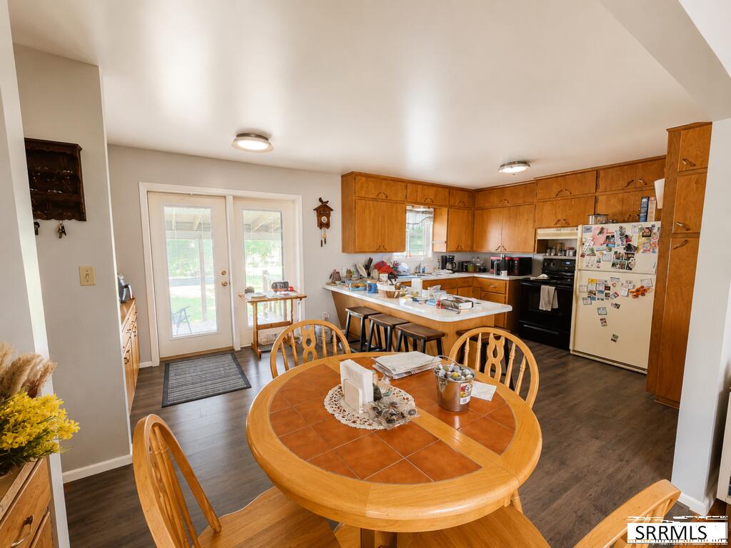 420 3rd W Property Photo 21