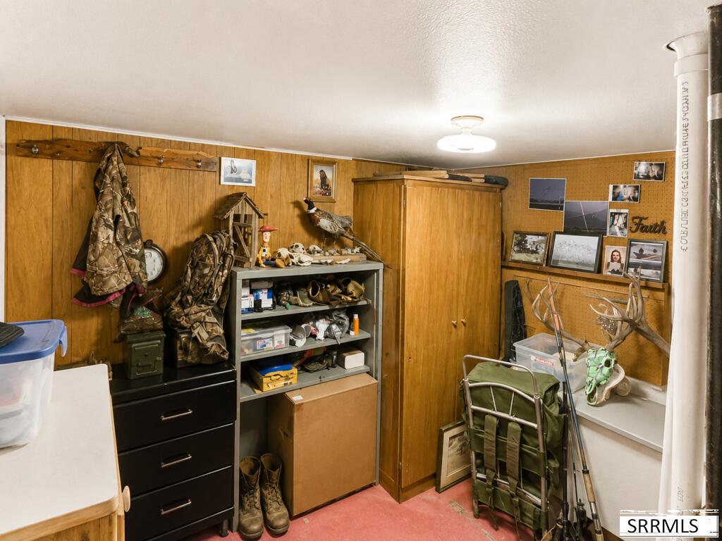 420 3rd W Property Photo 36