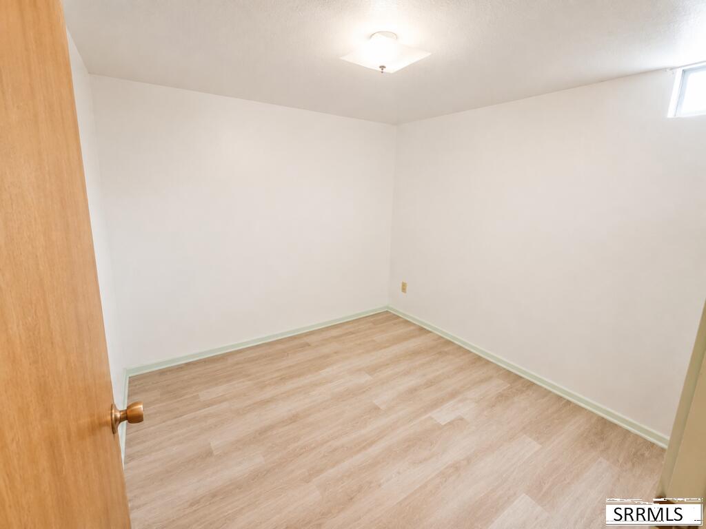 420 3rd W Property Photo 37