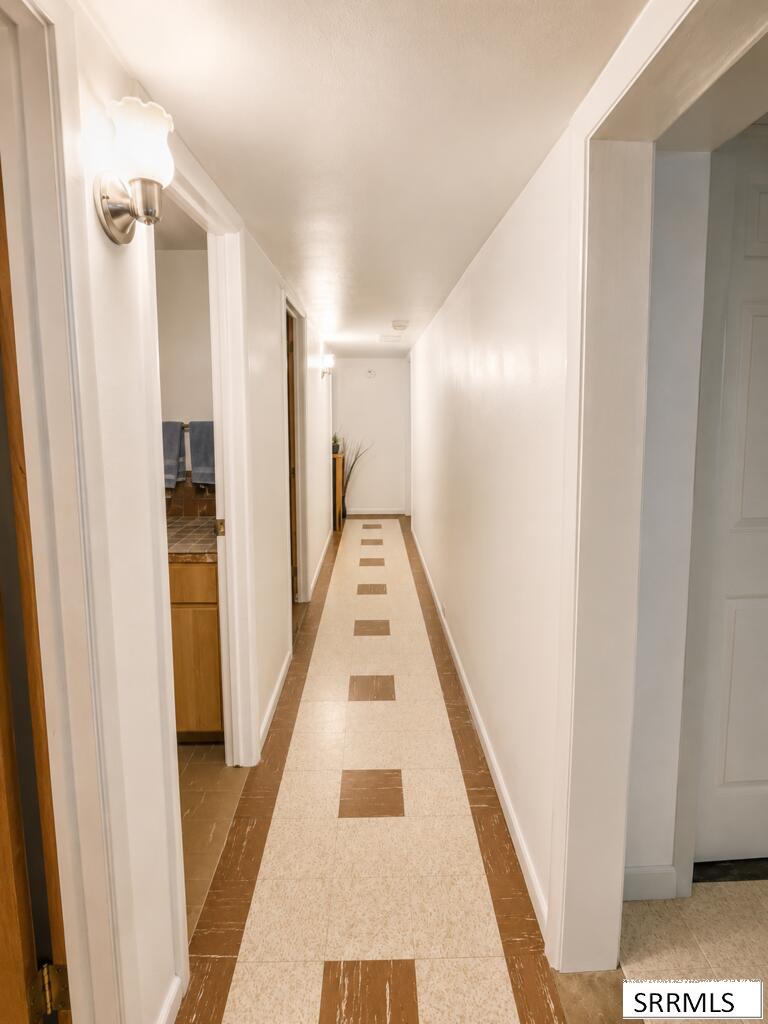 420 3rd W Property Photo 39