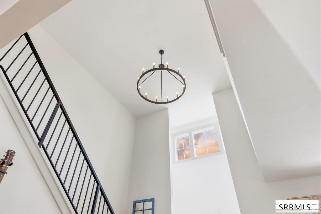 3953 E 460 N Property Photo 5