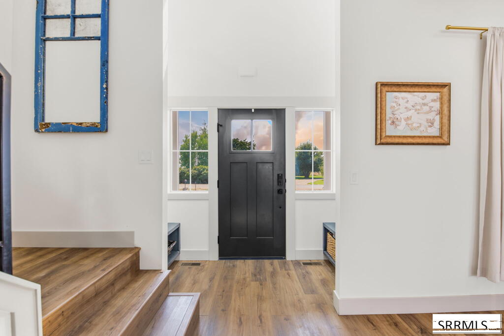 3953 E 460 N Property Photo 6