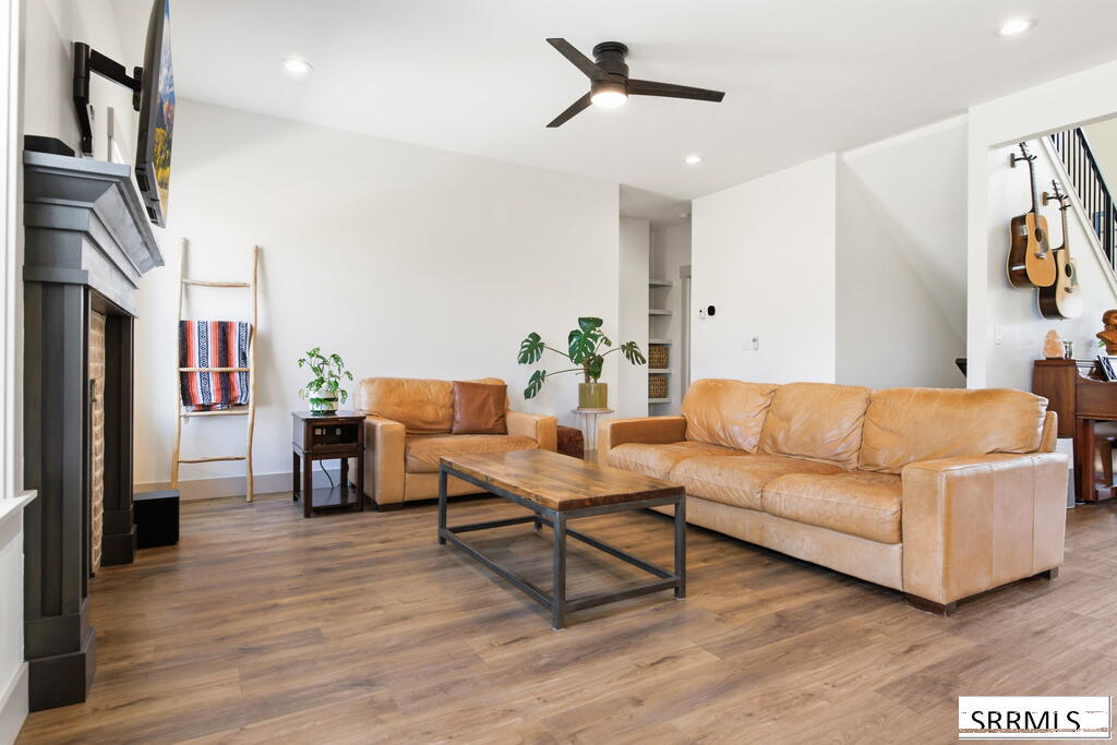 3953 E 460 N Property Photo 10