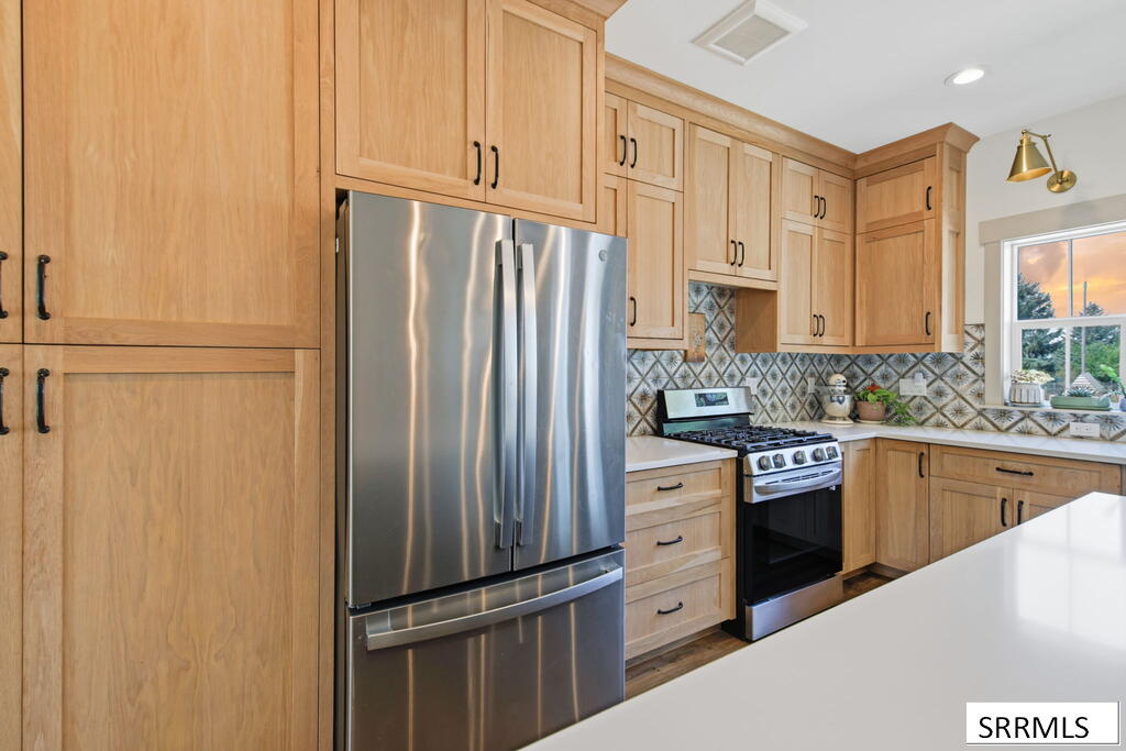 3953 E 460 N Property Photo 16