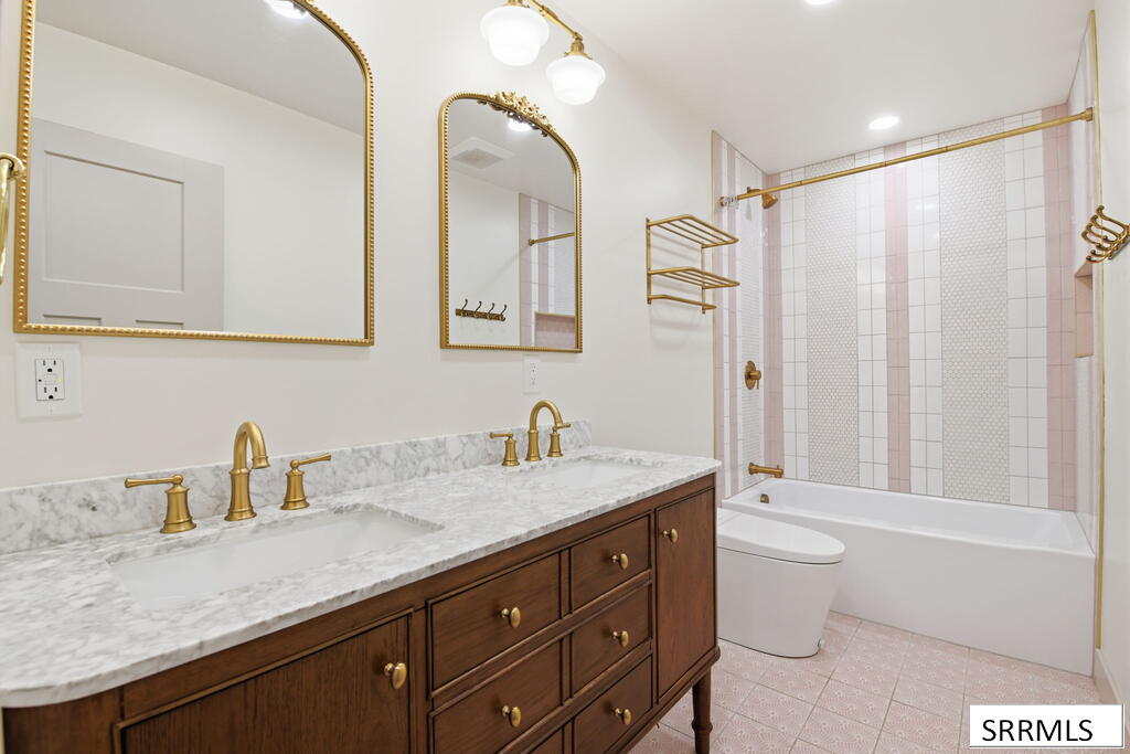 3953 E 460 N Property Photo 33