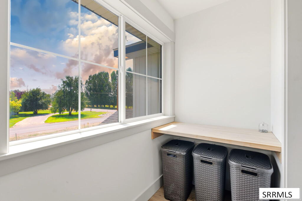 3953 E 460 N Property Photo 38