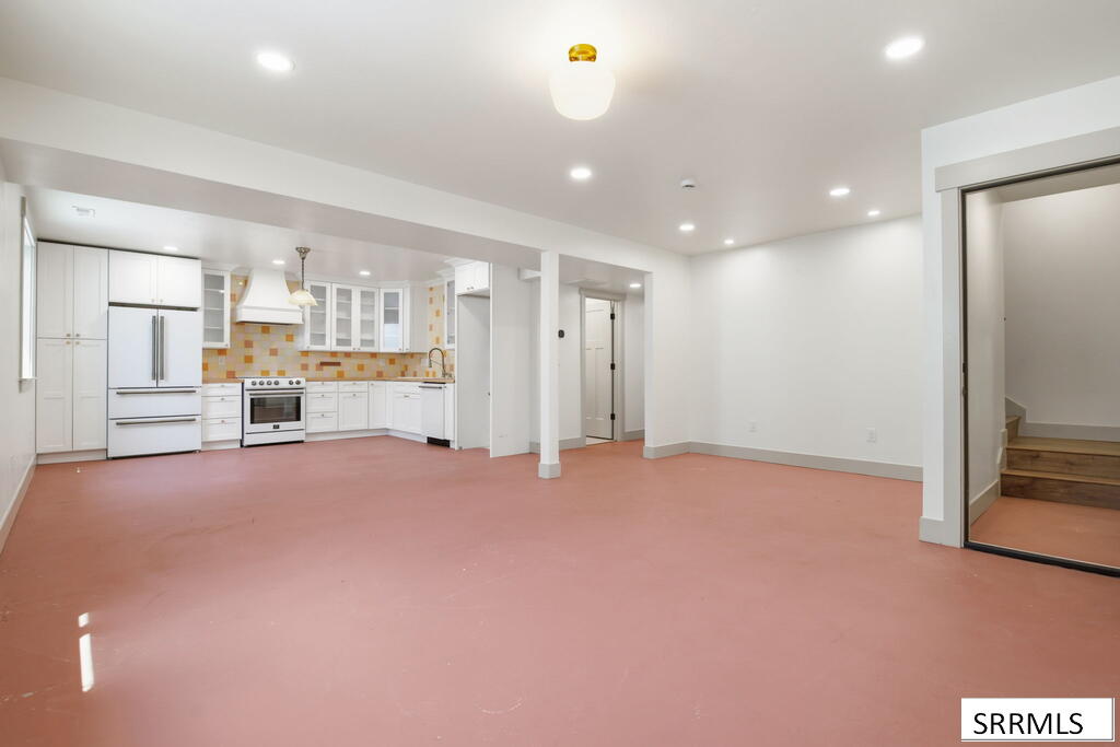 3953 E 460 N Property Photo 40