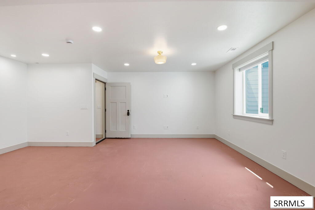 3953 E 460 N Property Photo 41
