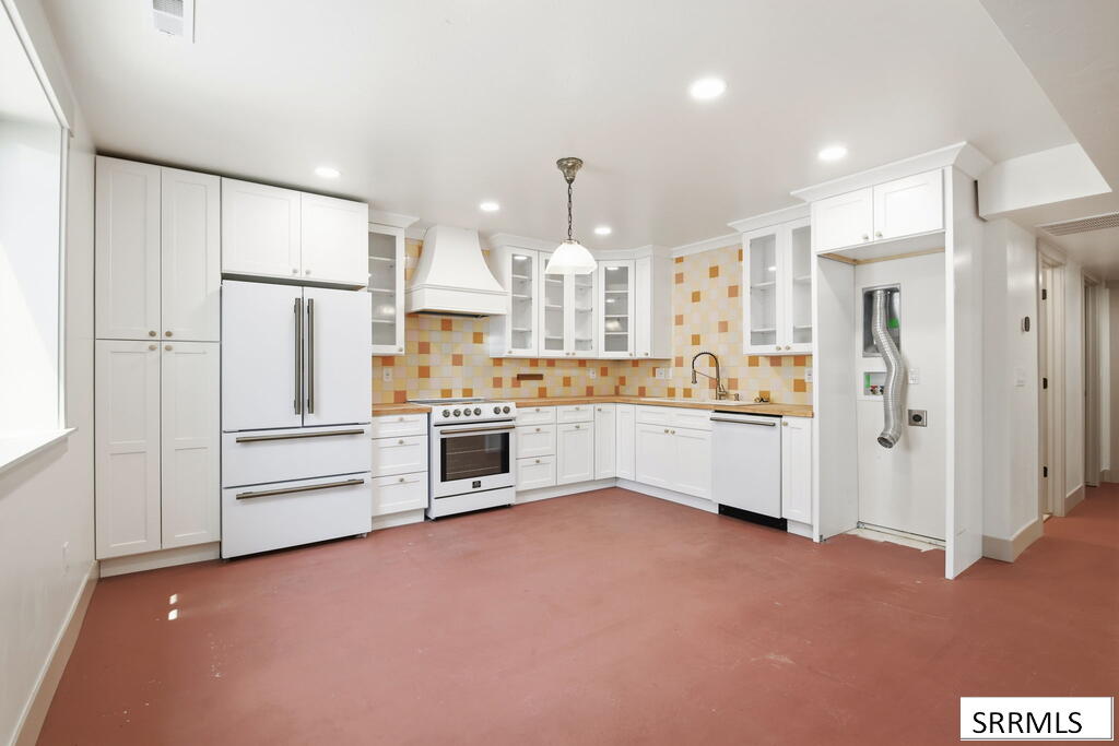 3953 E 460 N Property Photo 42