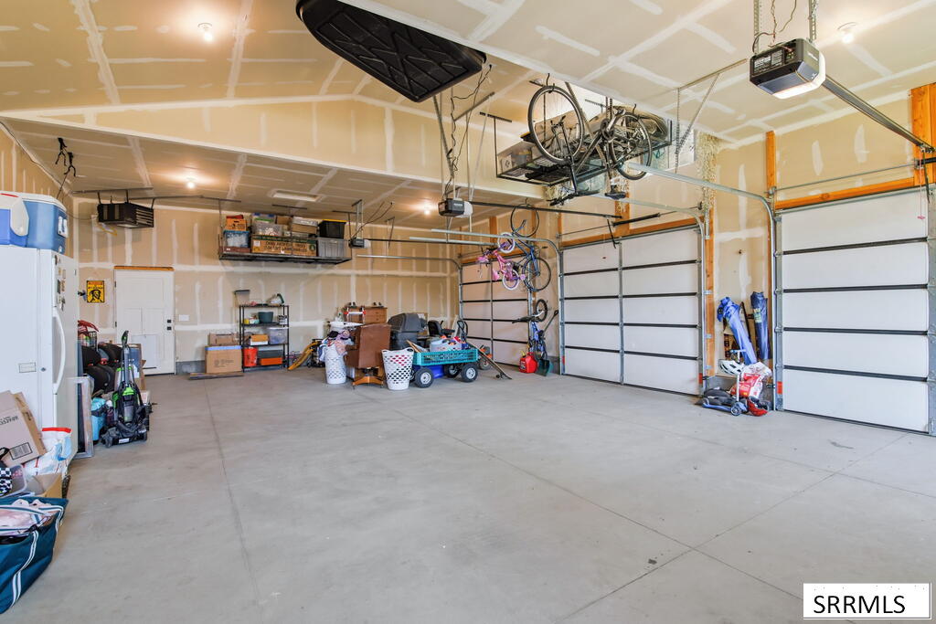 3953 E 460 N Property Photo 48
