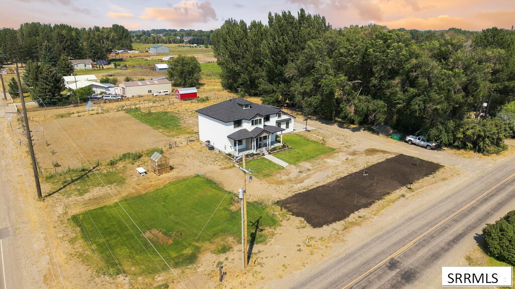 3953 E 460 N Property Photo 55