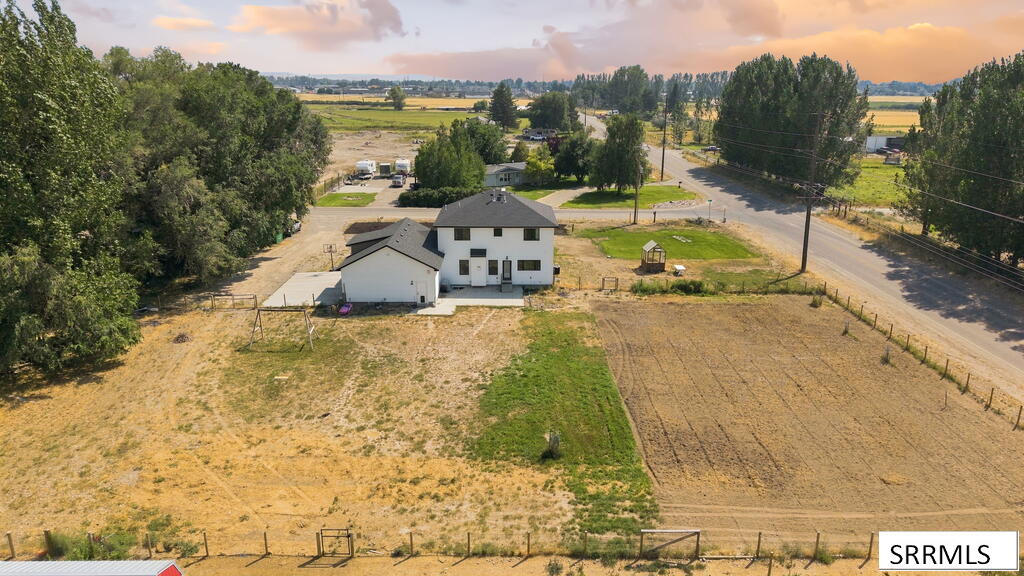 3953 E 460 N Property Photo 58