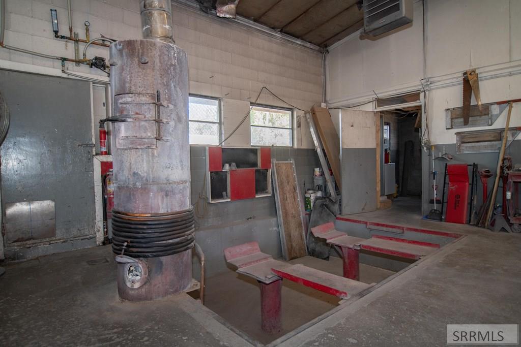 190 W Arco Avenue Property Photo 7