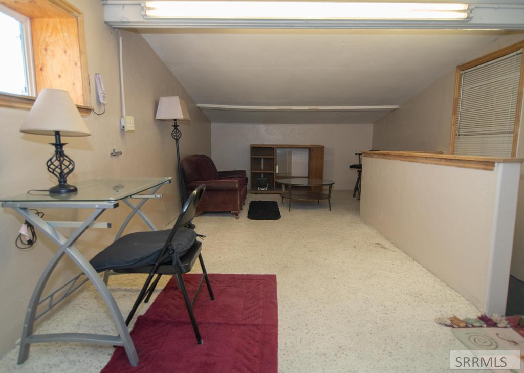 190 W Arco Avenue Property Photo 11