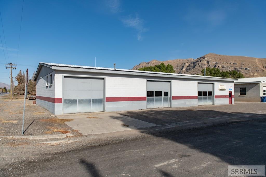 190 W Arco Avenue Property Photo 16