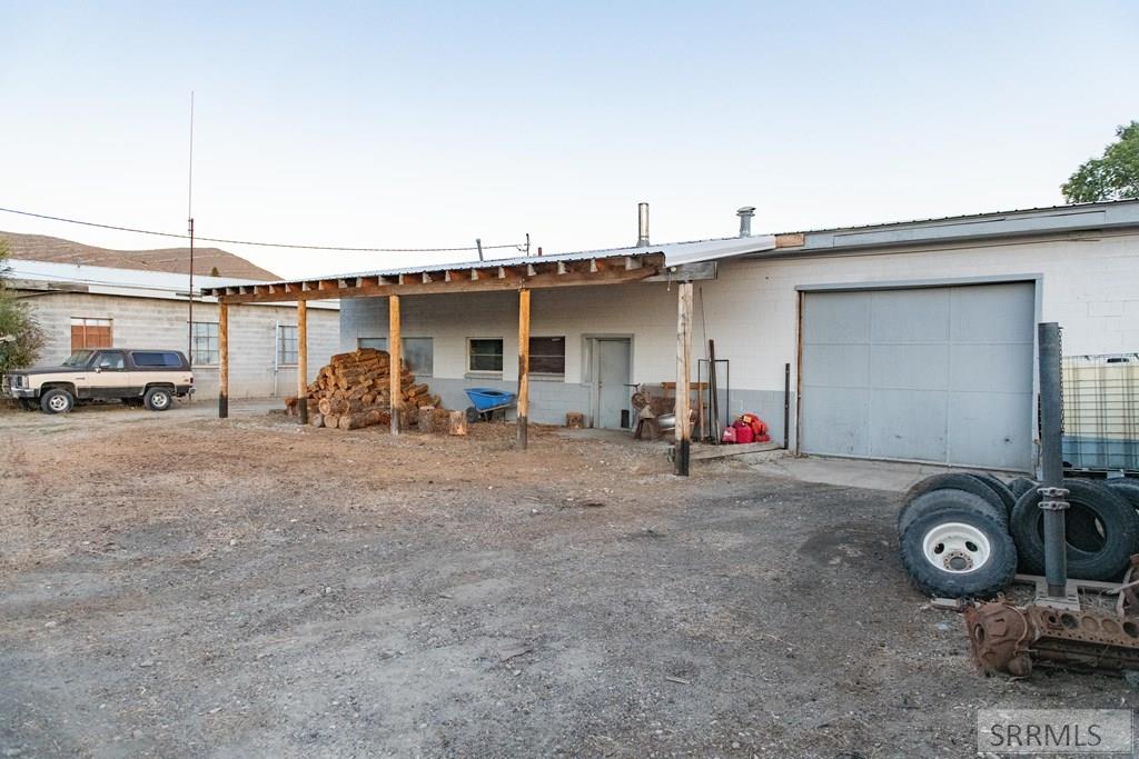 190 W Arco Avenue Property Photo 21