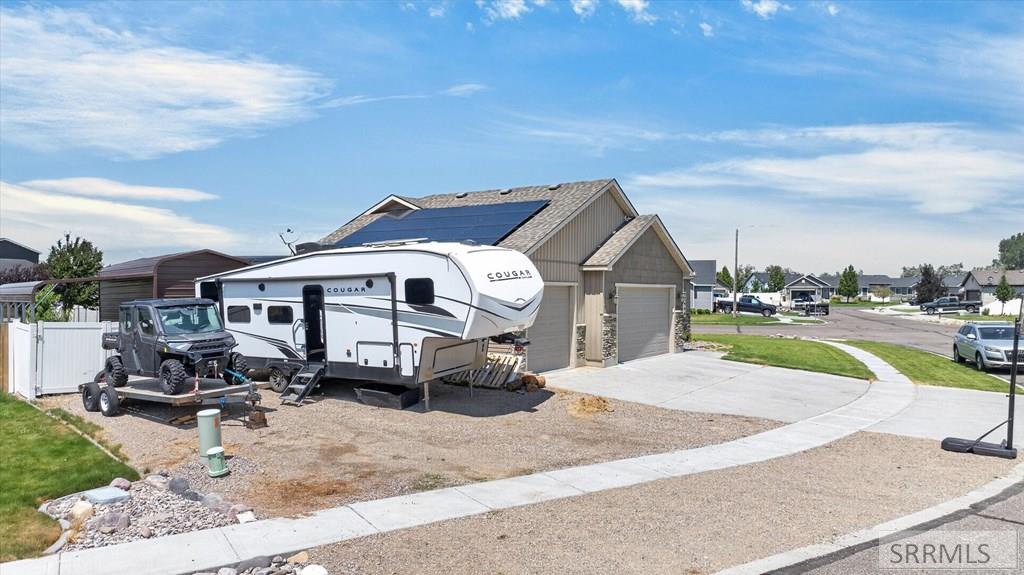 5085 Thurston Property Photo 4