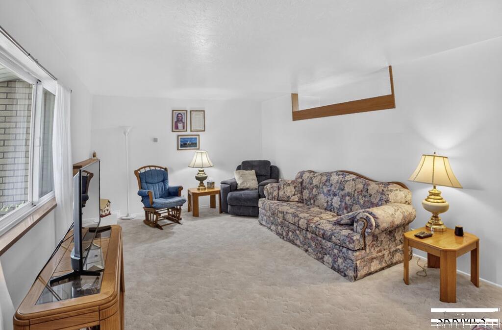 825 Sykes Drive Property Photo 7