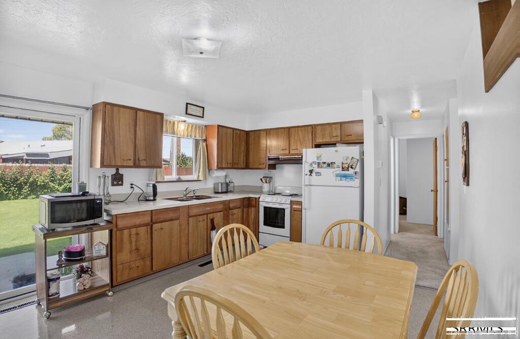 825 Sykes Drive Property Photo 10