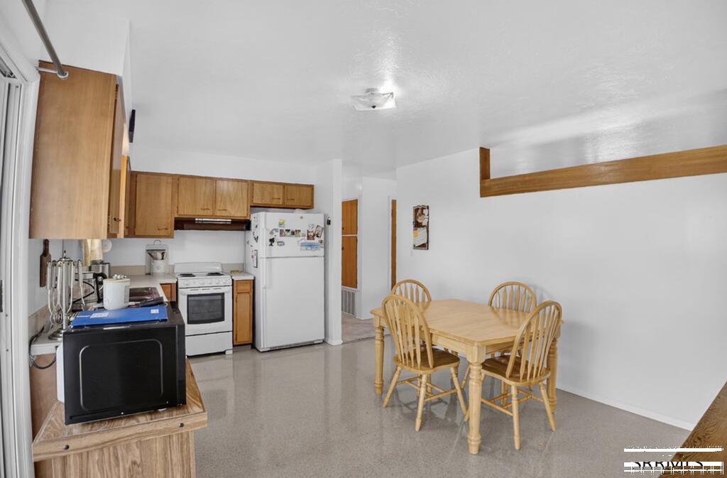825 Sykes Drive Property Photo 12