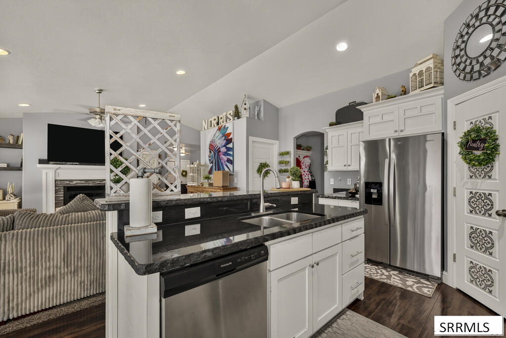 3786 N Flint Avenue Property Photo 10