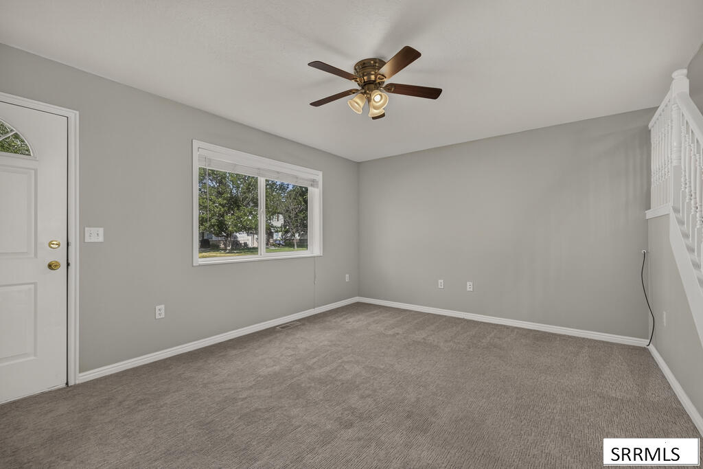 640 Sunflower Road Property Photo 5