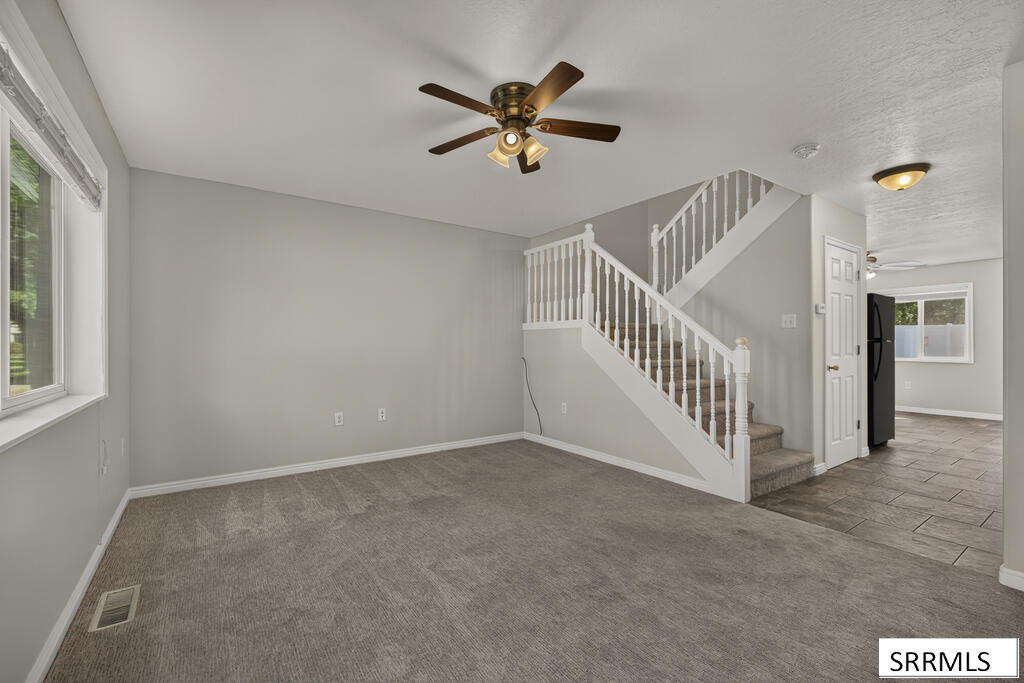 640 Sunflower Road Property Photo 6
