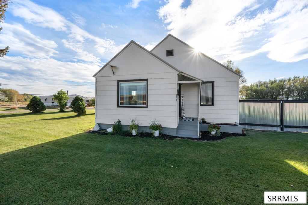 970 N 1000 E Property Photo 2