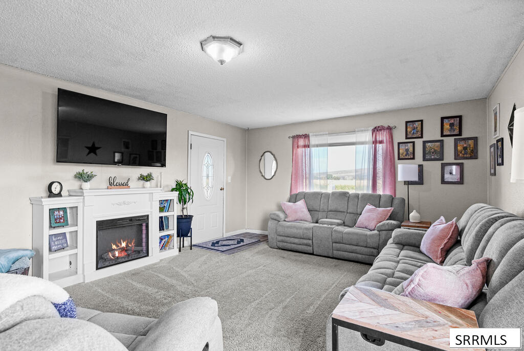 970 N 1000 E Property Photo 3