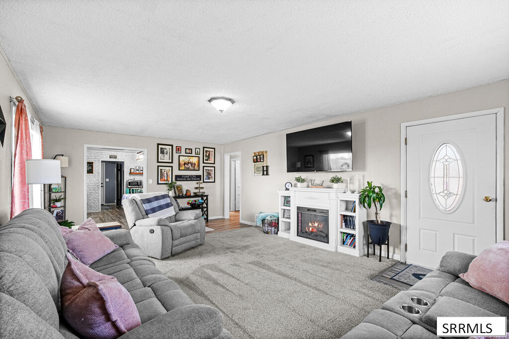 970 N 1000 E Property Photo 4